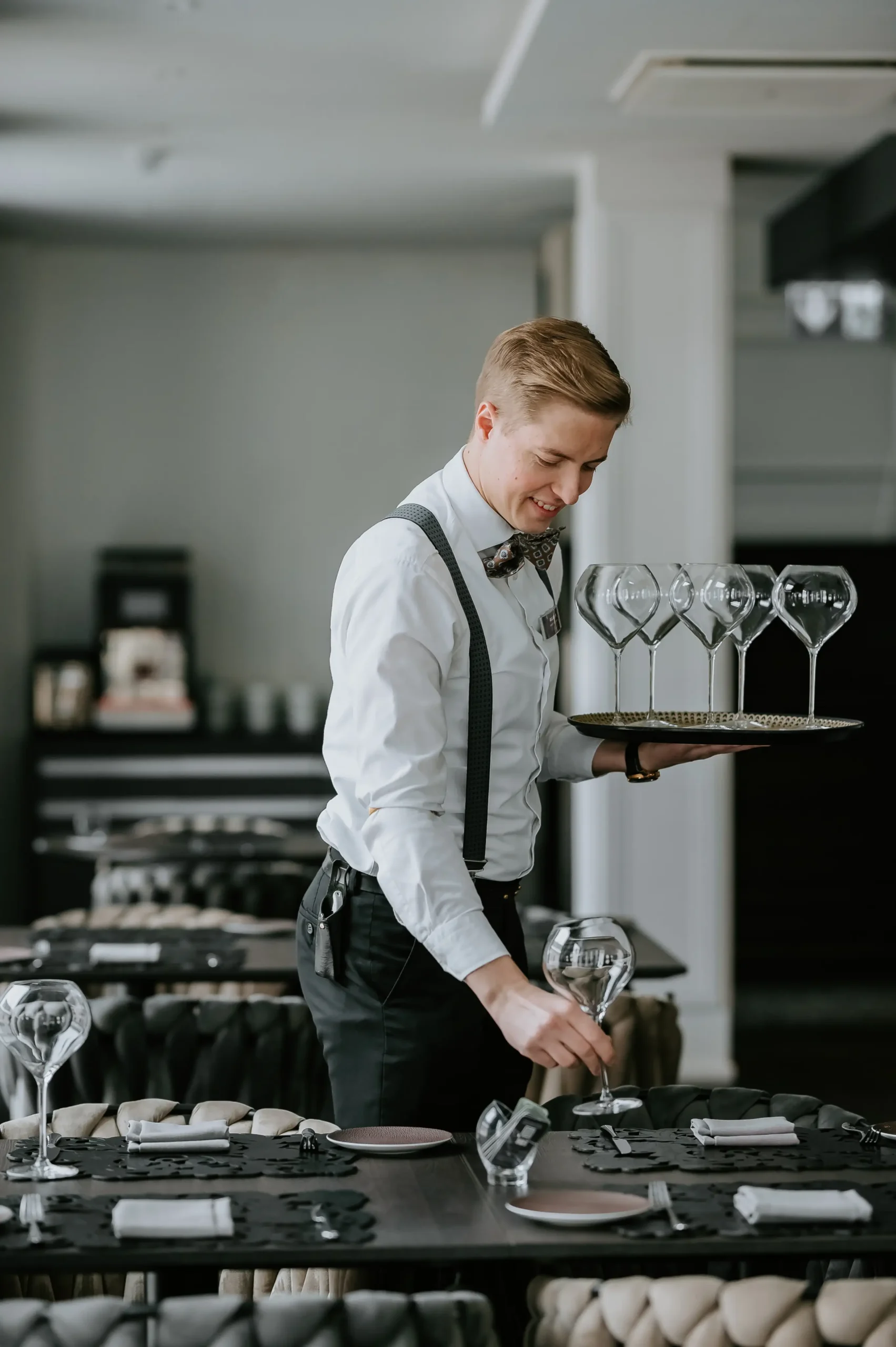 Hõlm-restoran-kelner