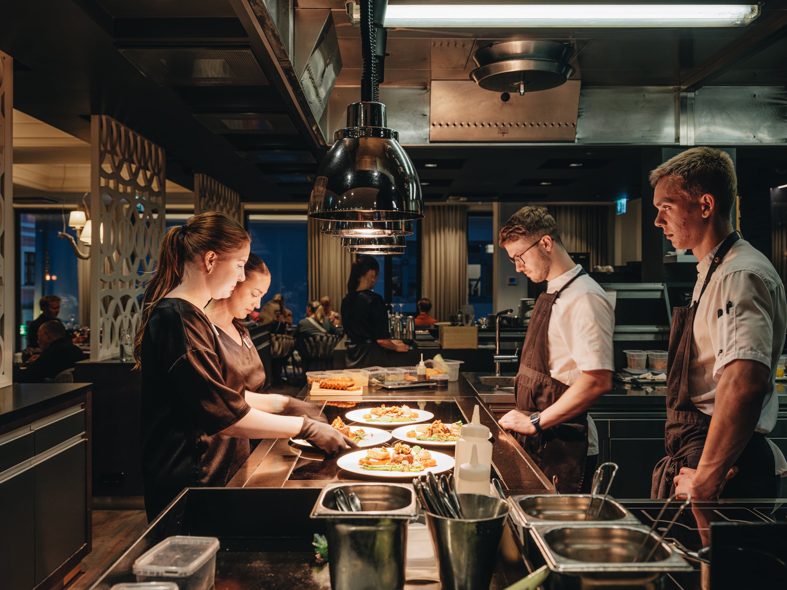 Restoran Hõlm-show köök-min